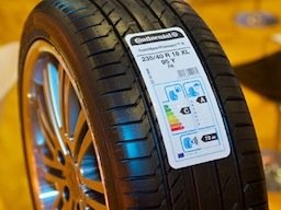 Continental crée la polémique sur l'étiquetage des pneus