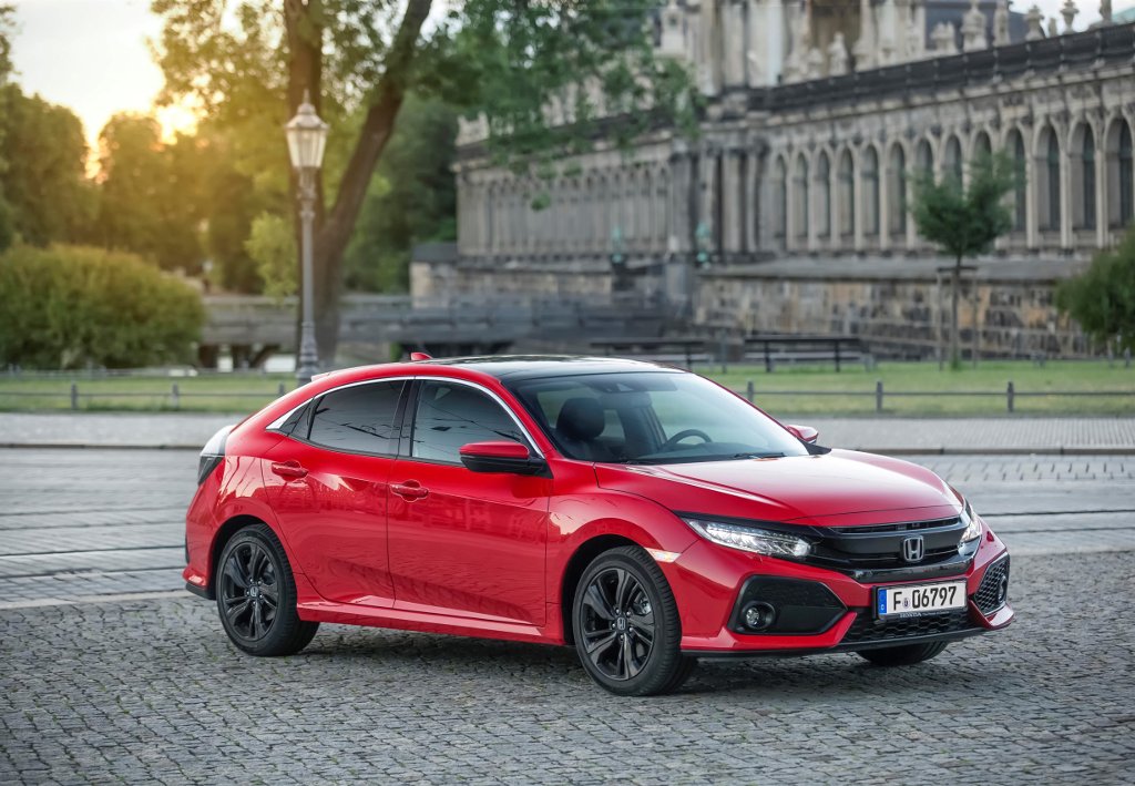 Honda Civic 2017 1.6l i-DTEC - vue de trois quart avant