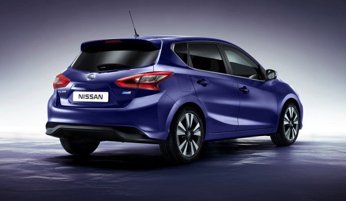 Nissan Pulsar - vue de trois quart arrière