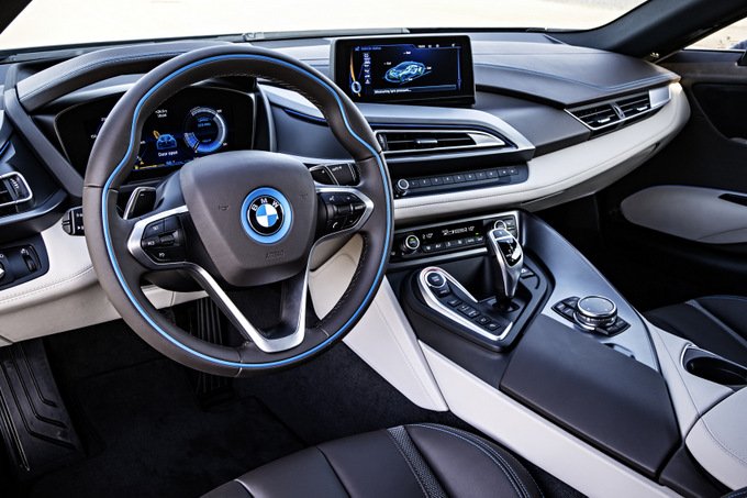 BMW i8 - tableau de bord