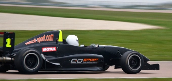 Stage de pilotage Formule Renault: le plein de sensations