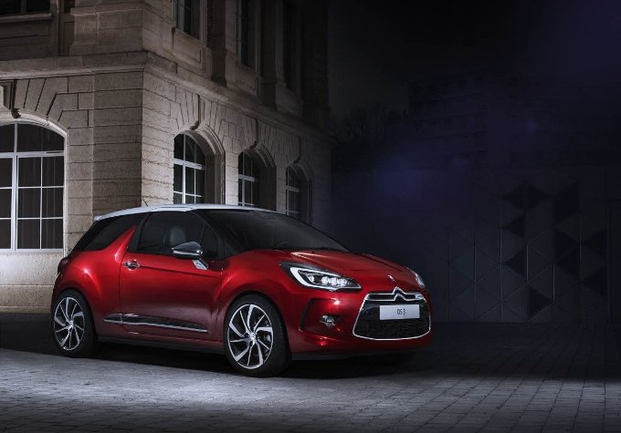 Citroën DS 3 restylée 2014 - trois quart avant