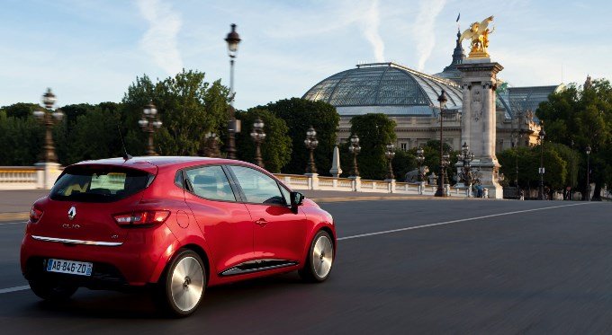Renault Clio - vue de 3/4 arrière