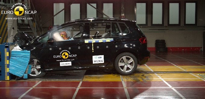 Crash test EuroNCAP Volkswagen Golf Sportsvan - ceinture de sécurité