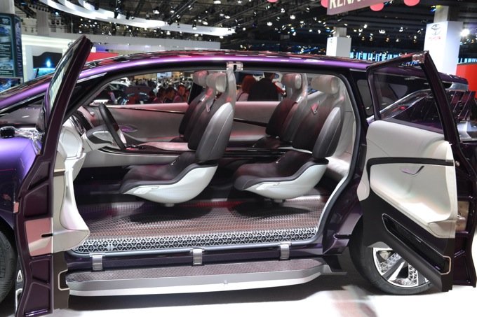 Renault Initiale Paris - vue de l'habitacle
