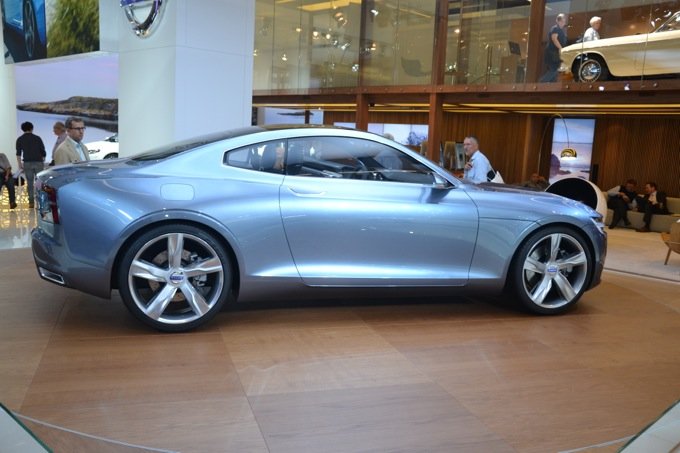 Volvo Concept Coupé - vue de profil
