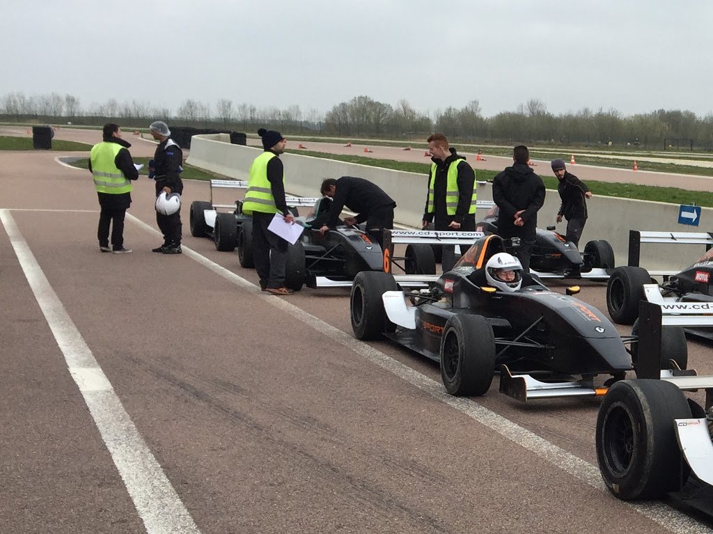 Stage de pilotage Formule Renault CD Sport - staff