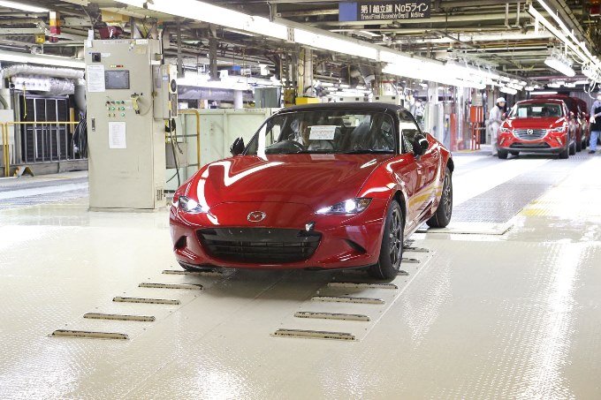 Mazda MX-5 - sortie de chaîne de production Hiroshima