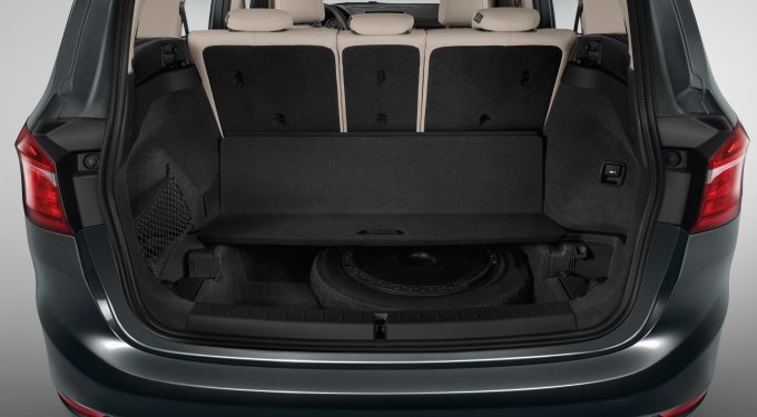 BMW Série 2 Gran Tourer - rangement sous coffre configuration 5 places
