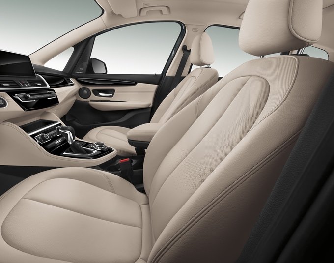BMW Série 2 Gran Tourer - places avant intérieur beige