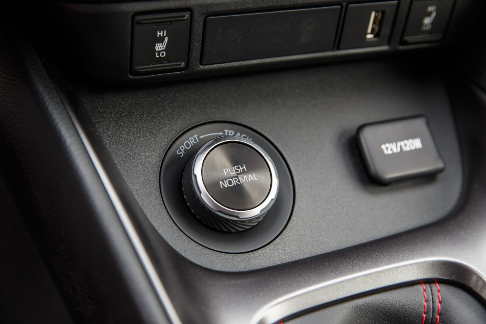 Toyota GR Yaris - bouton de sélection des modes de conduite