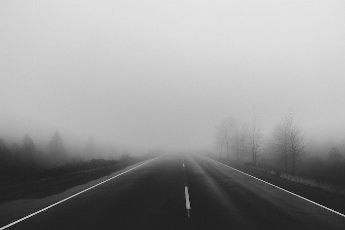 Pixabay - route avec du brouillard 